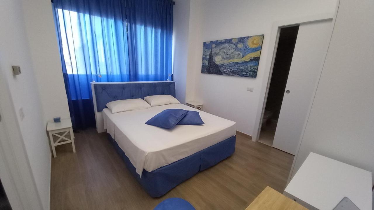 Crystal Apartment โรม ภายนอก รูปภาพ