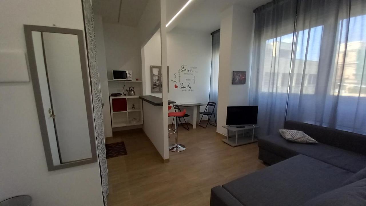 Crystal Apartment โรม ภายนอก รูปภาพ